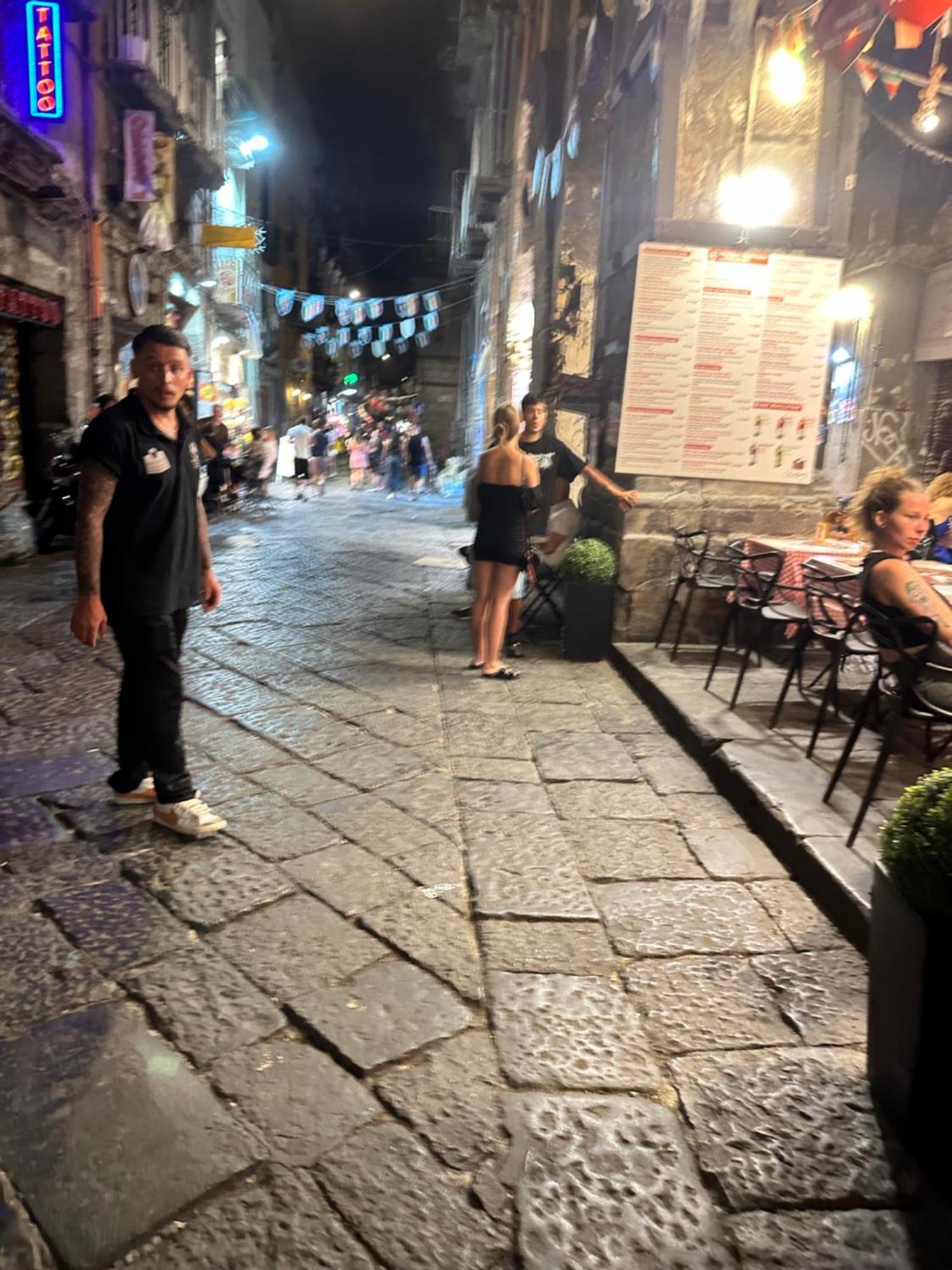 לינה וארוחת בוקר נאפולי Angolo Paradiso מראה חיצוני תמונה