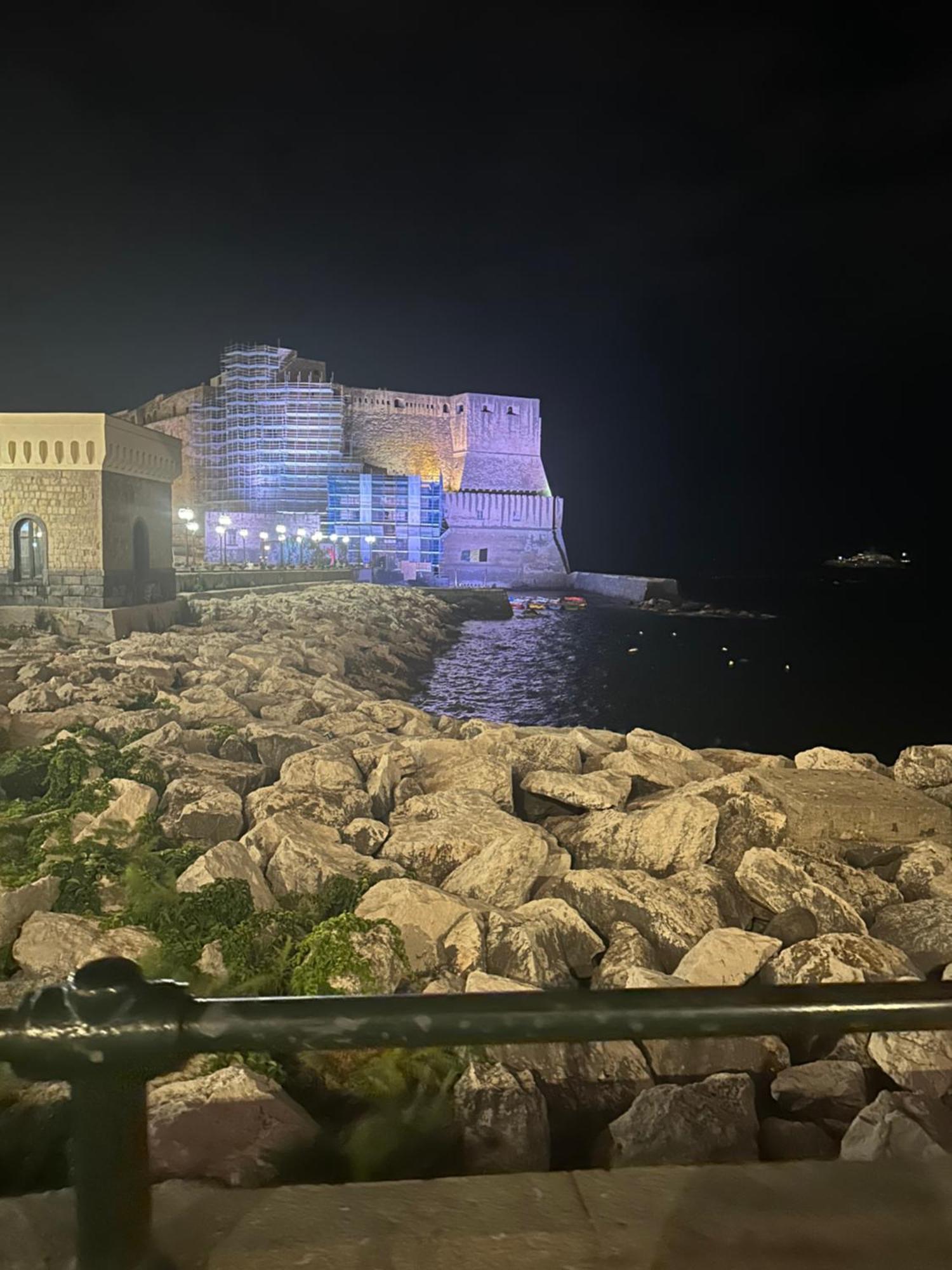 לינה וארוחת בוקר נאפולי Angolo Paradiso מראה חיצוני תמונה