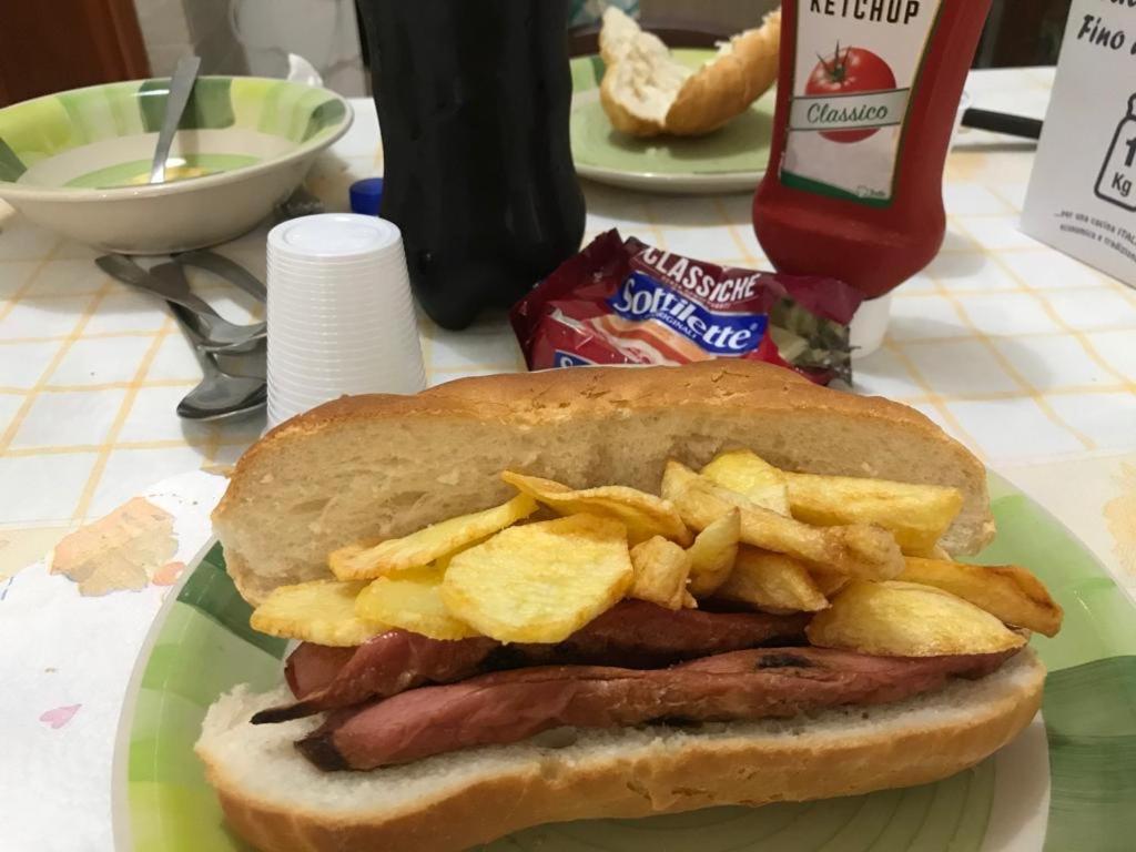 לינה וארוחת בוקר נאפולי Angolo Paradiso מראה חיצוני תמונה